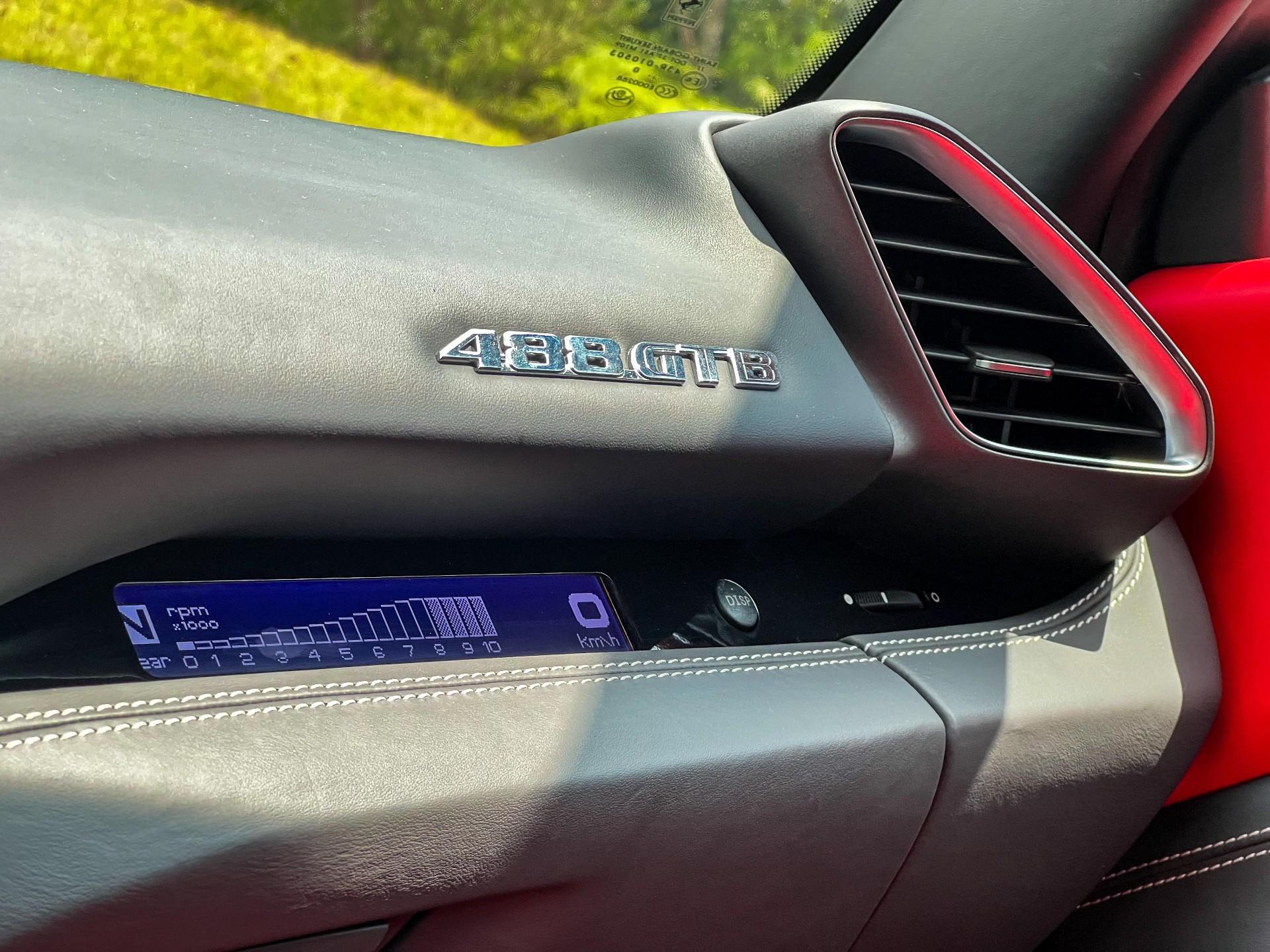 Foto número 416196 do veiculo