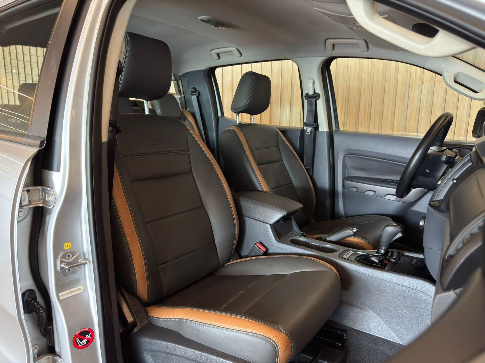 Foto número 477900 do veiculo