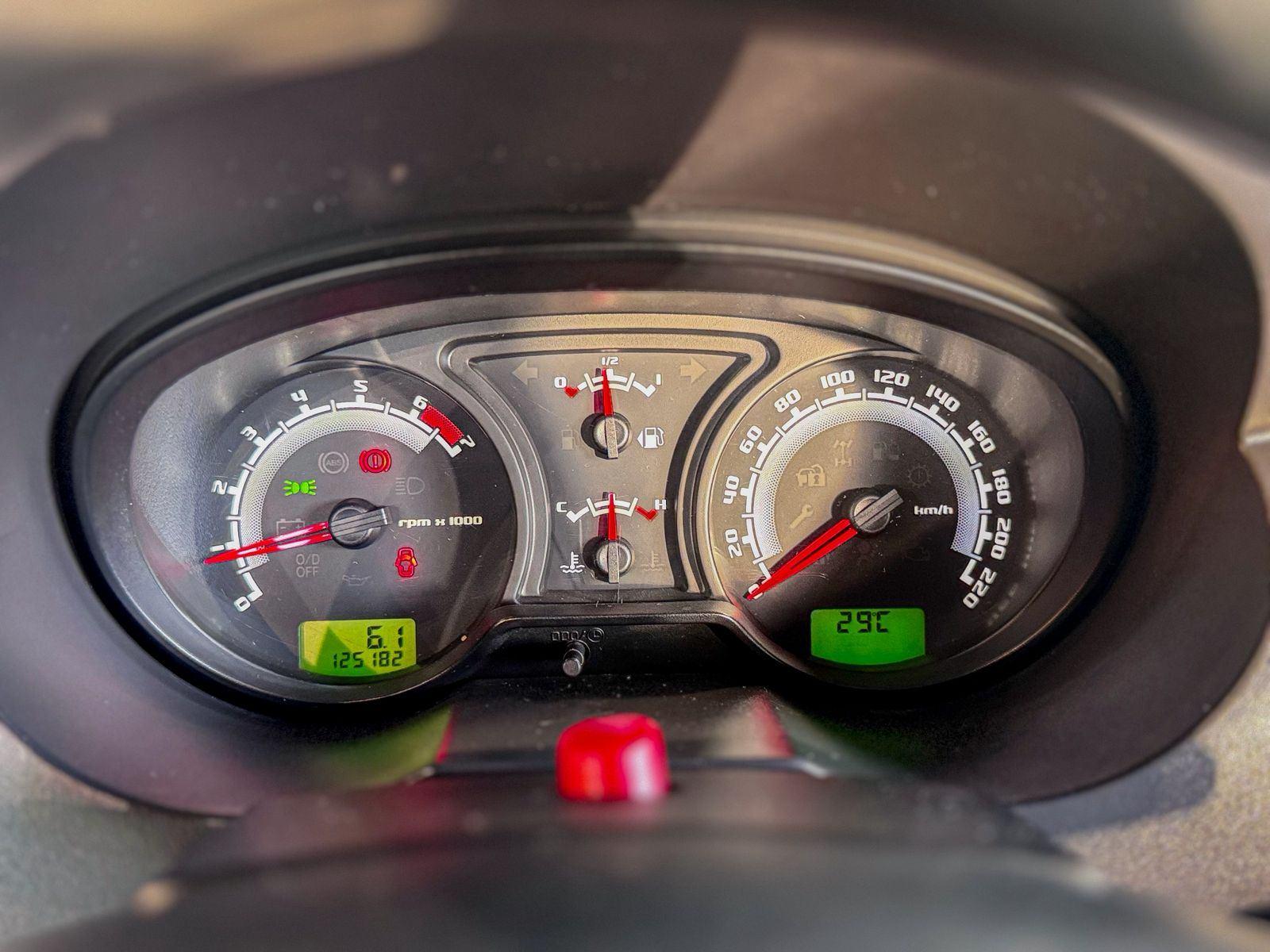 Foto número 471916 do veiculo