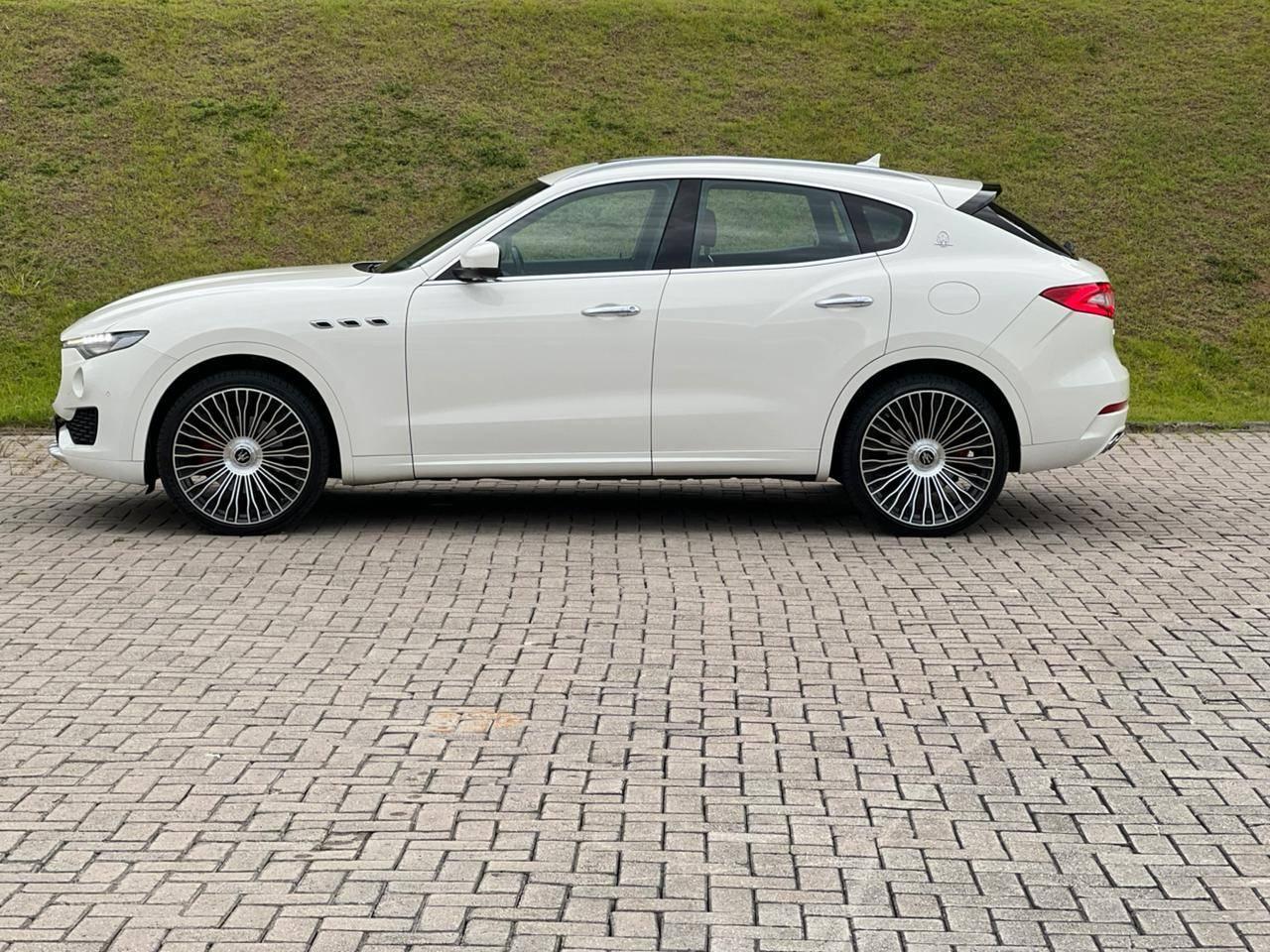 Foto número 441330 do veiculo