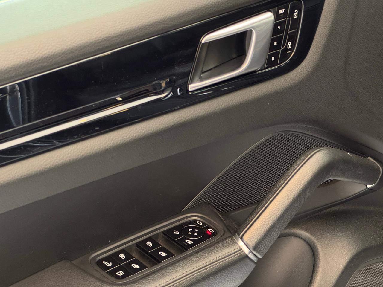 Foto número 487019 do veiculo