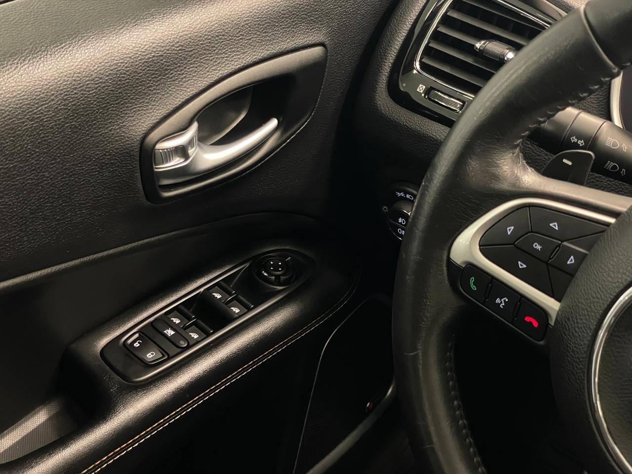 Foto número 452910 do veiculo