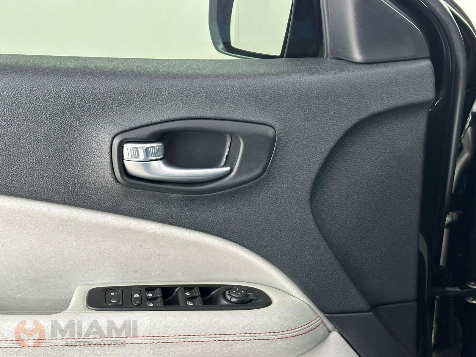 Foto número 530565 do veiculo