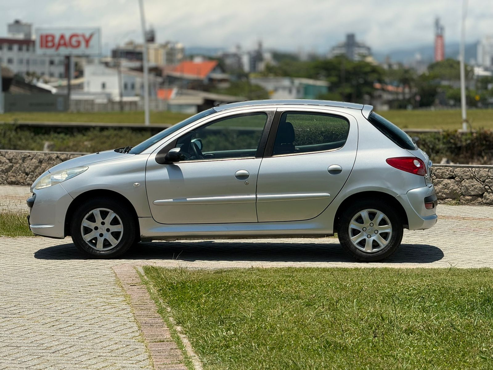 Foto número 555941 do veiculo