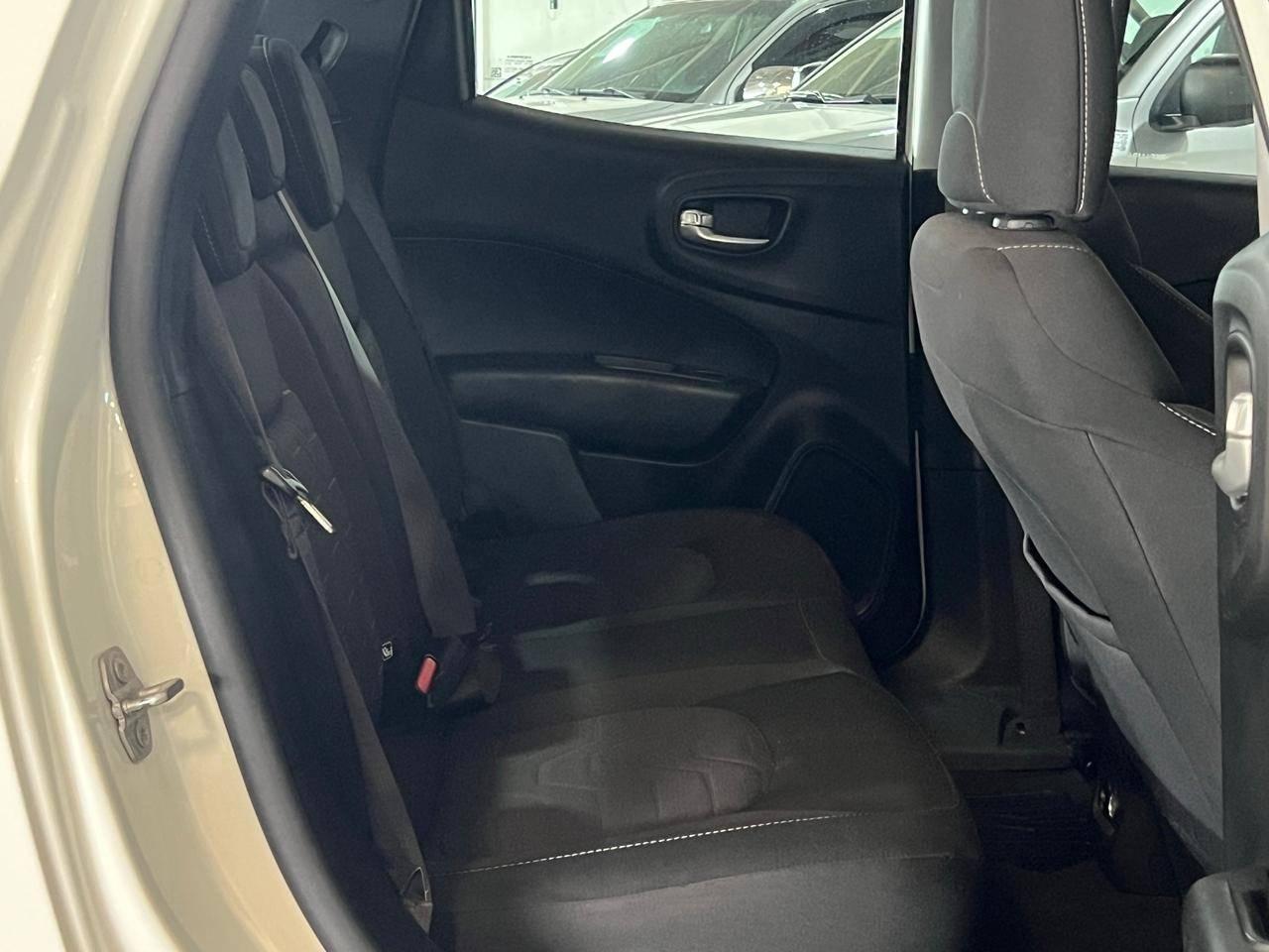 Foto número 585901 do veiculo