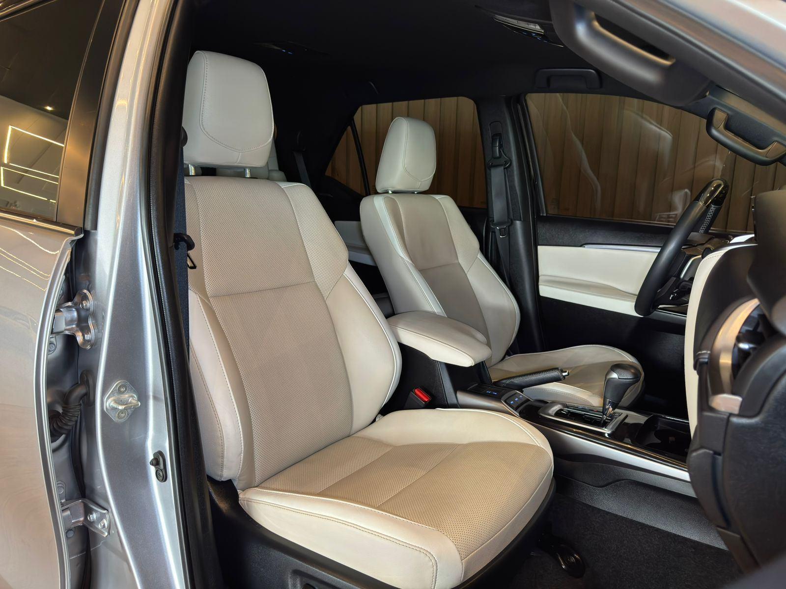 Foto número 569377 do veiculo