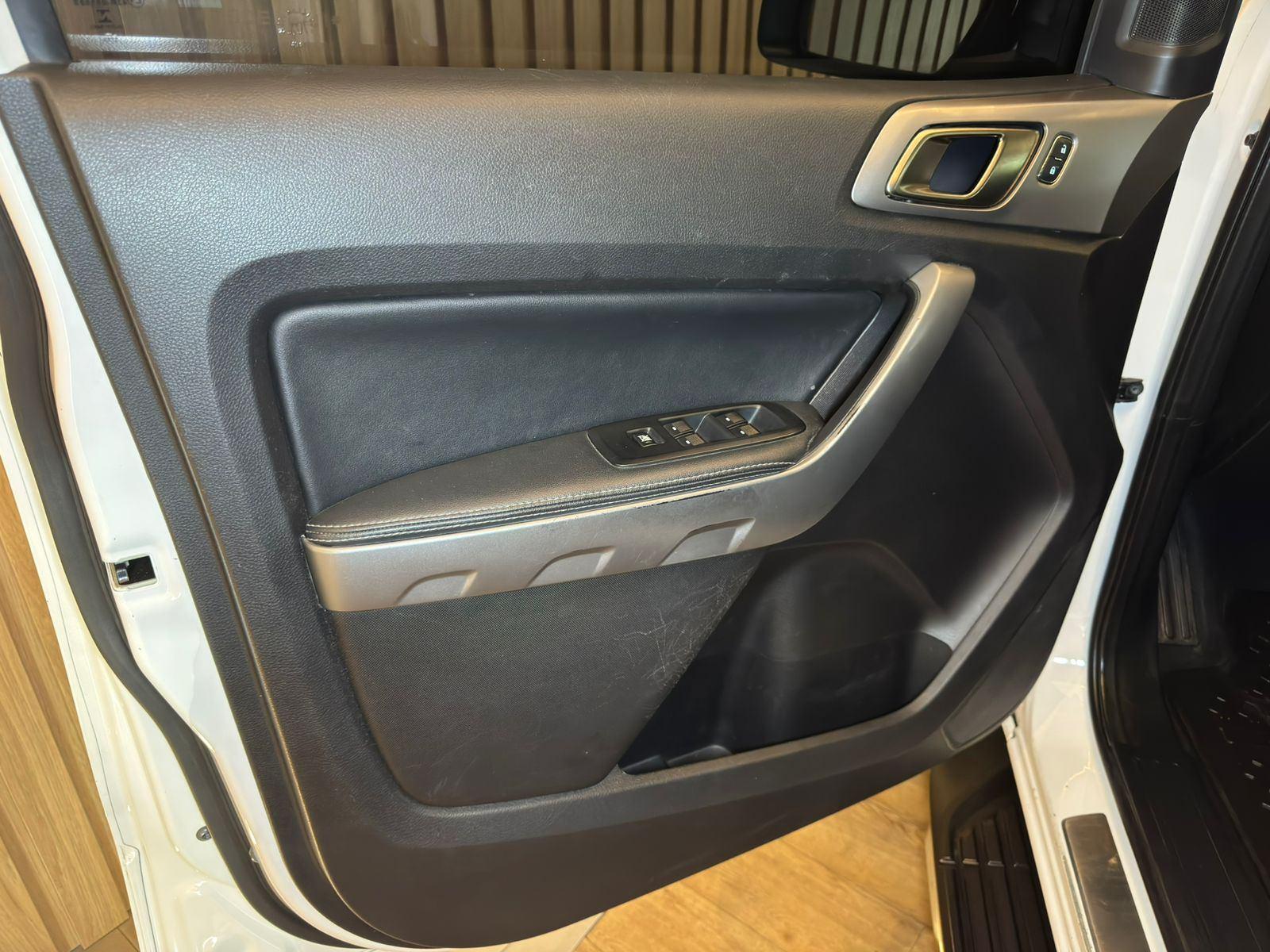 Foto número 546192 do veiculo