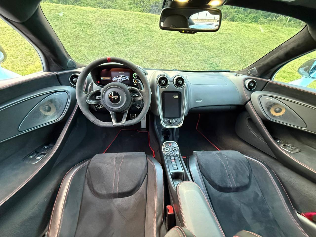 Foto número 587660 do veiculo