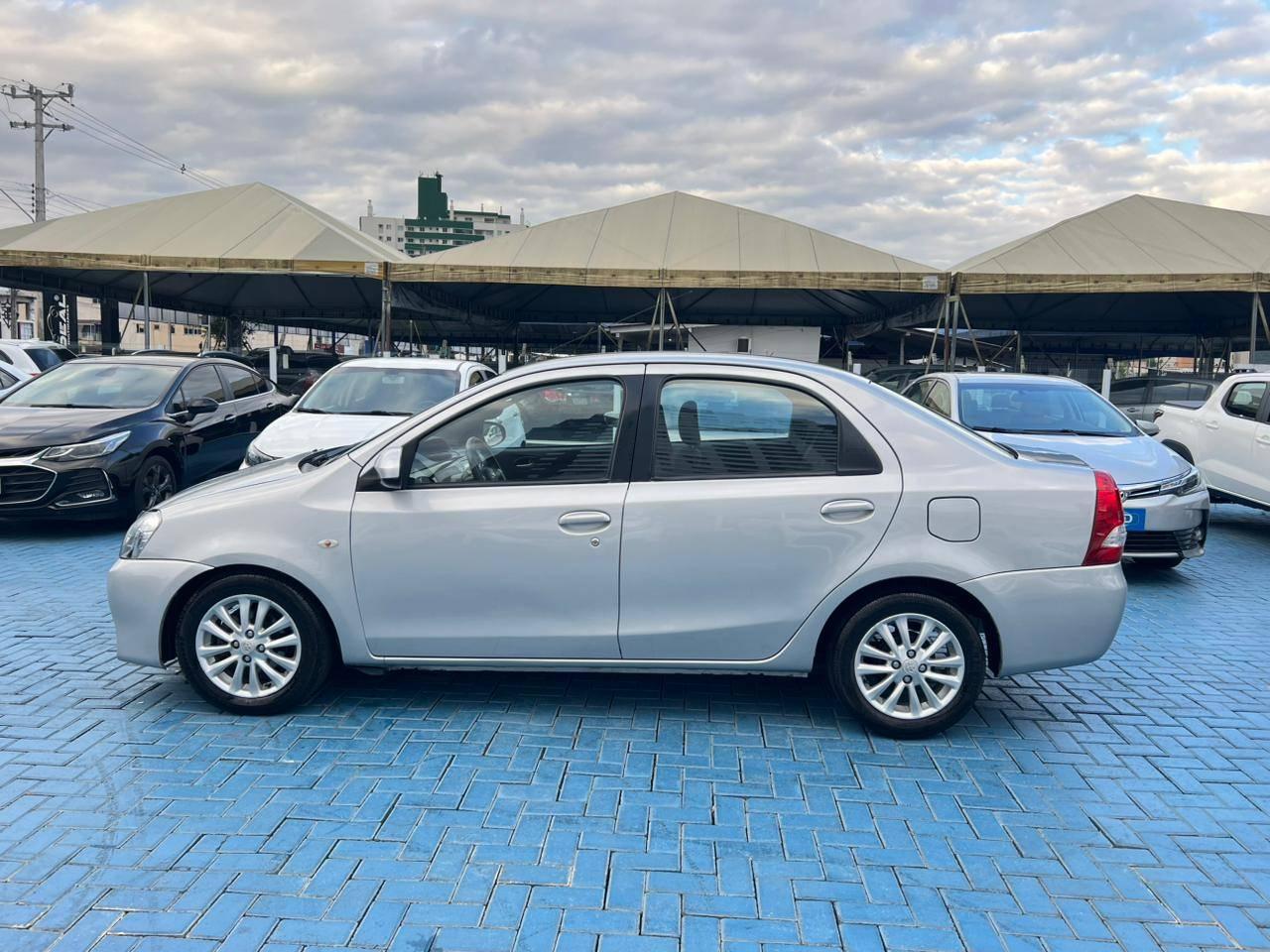 Foto número 551757 do veiculo