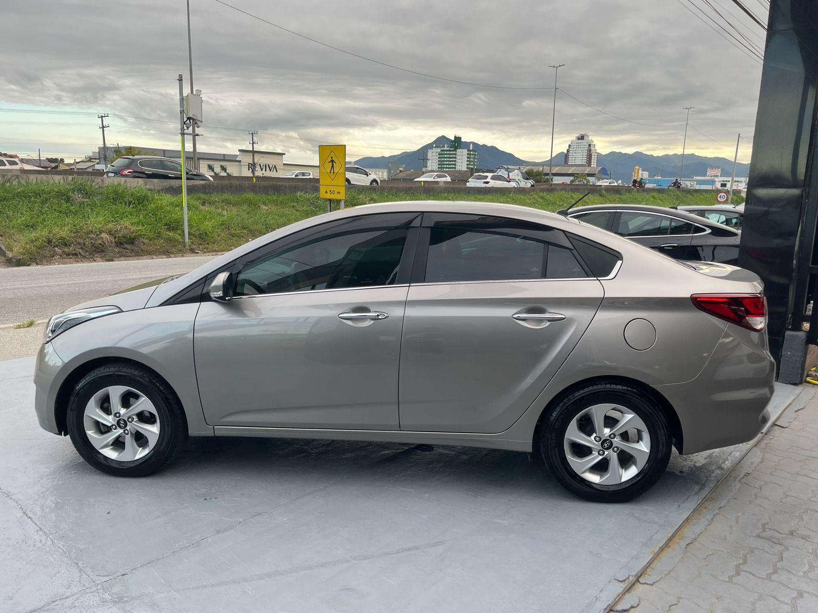 Foto número 543887 do veiculo