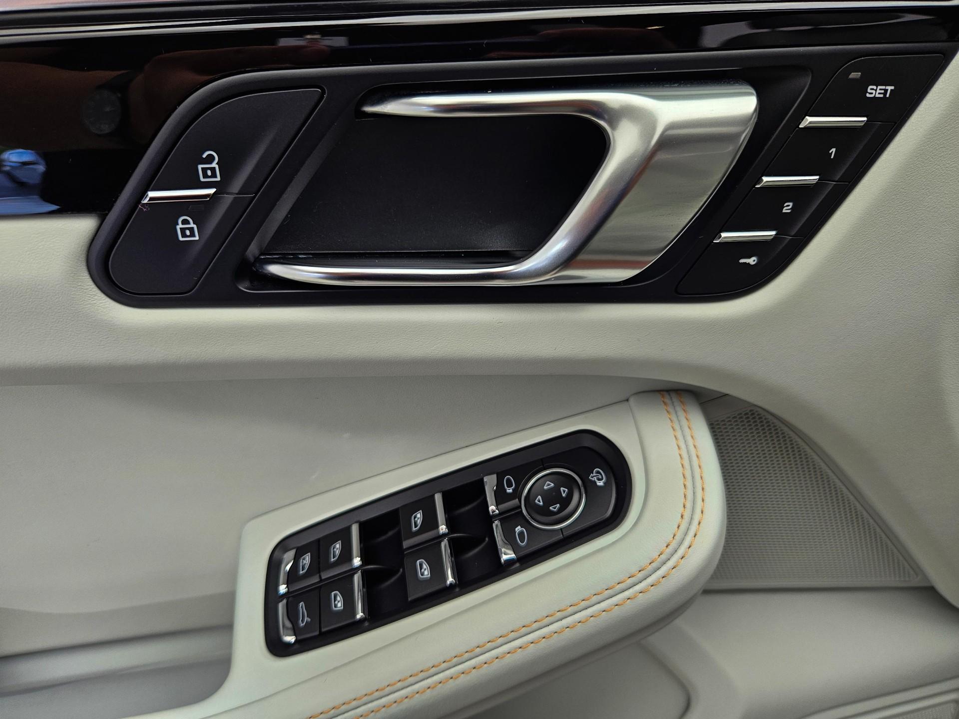 Foto número 587740 do veiculo