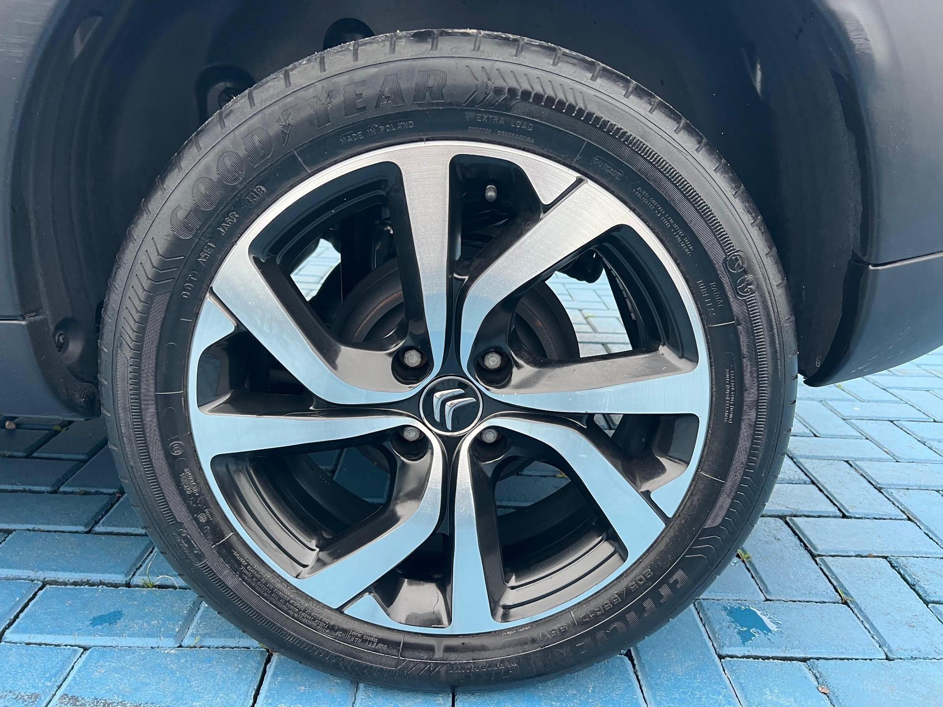 Foto número 588916 do veiculo