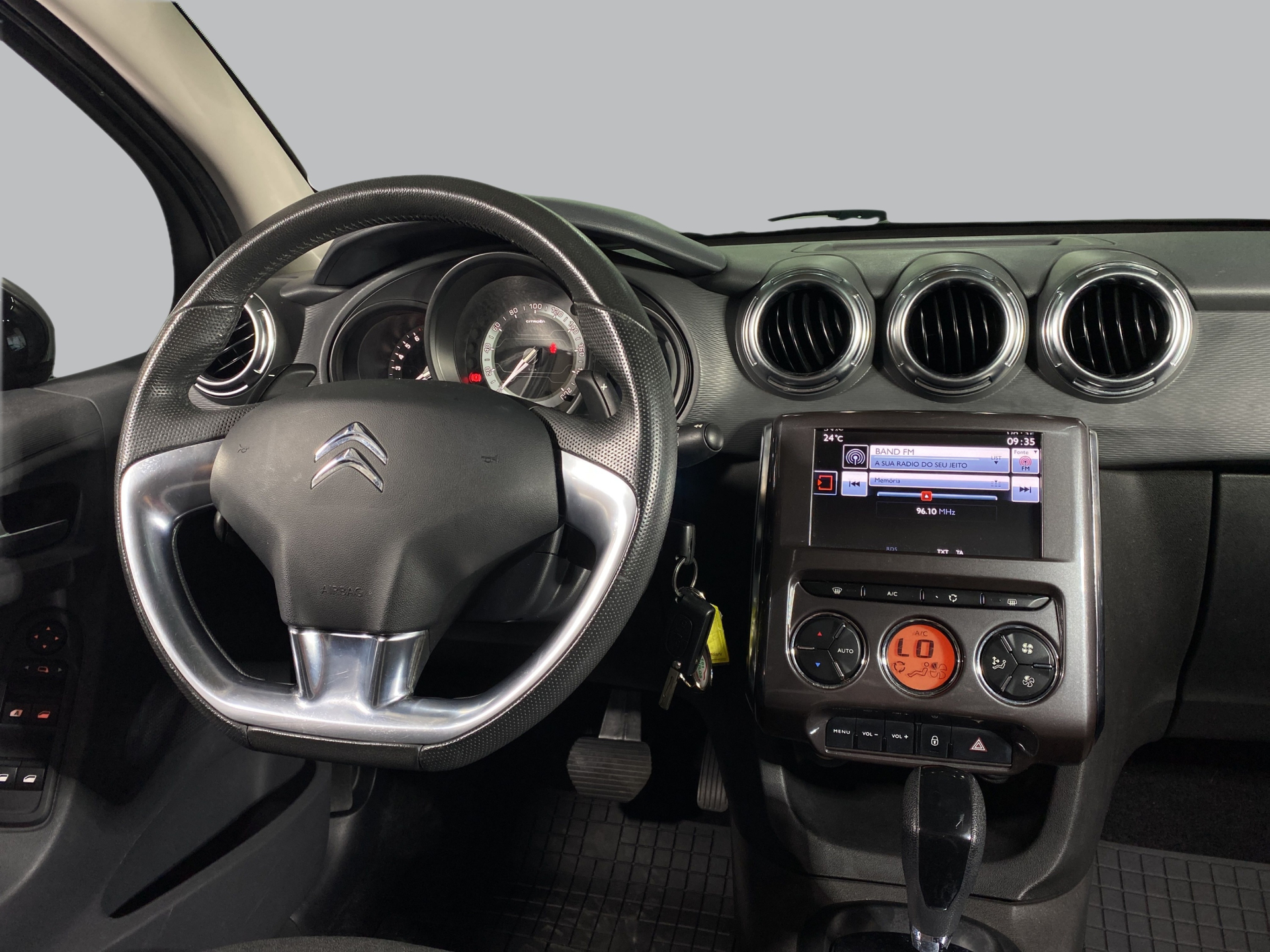 Foto número 612236 do veiculo