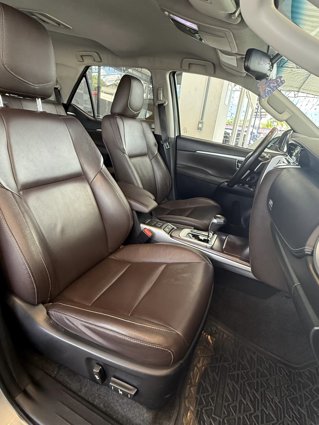 Foto número 619190 do veiculo