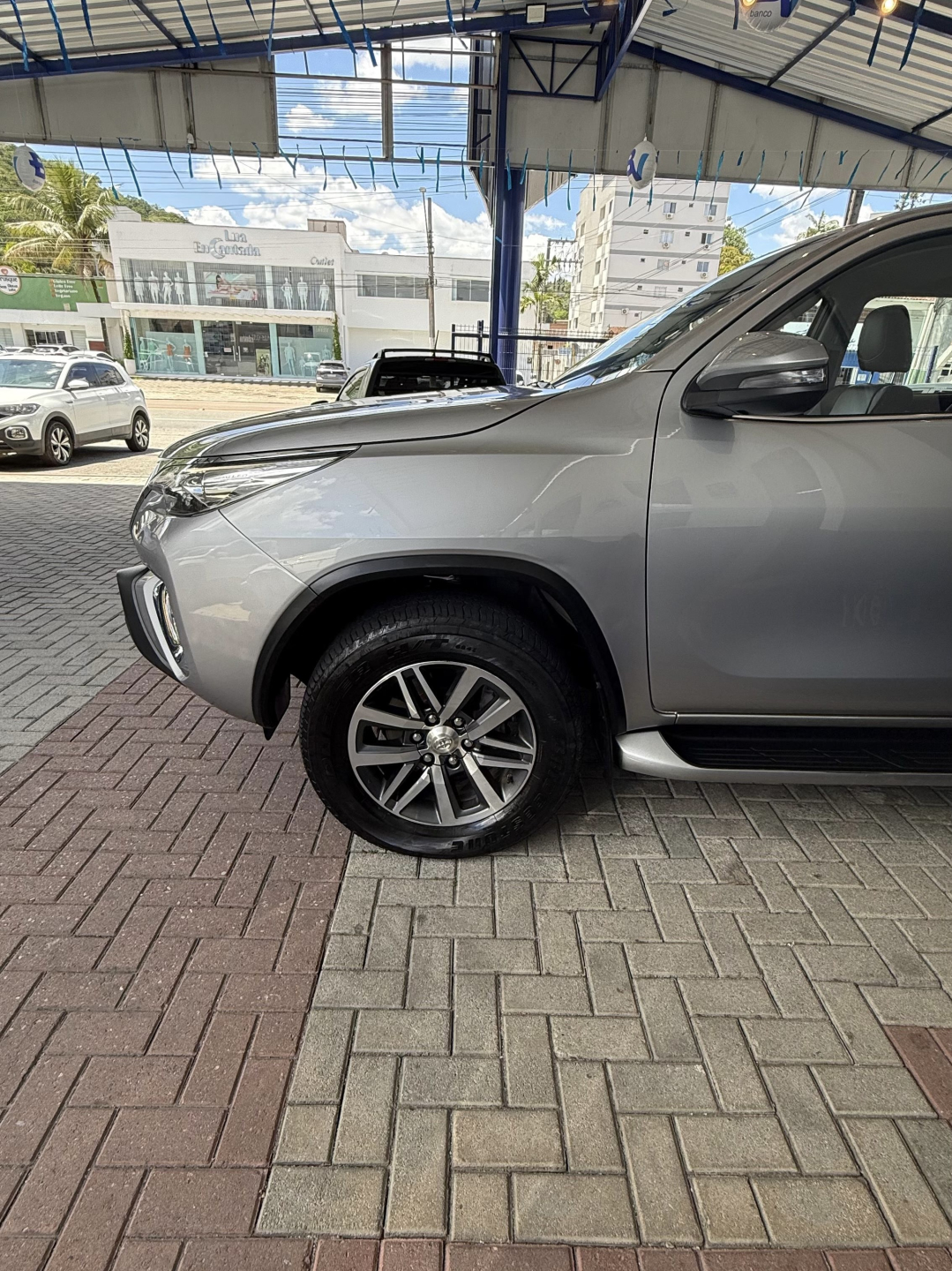 Foto número 619182 do veiculo