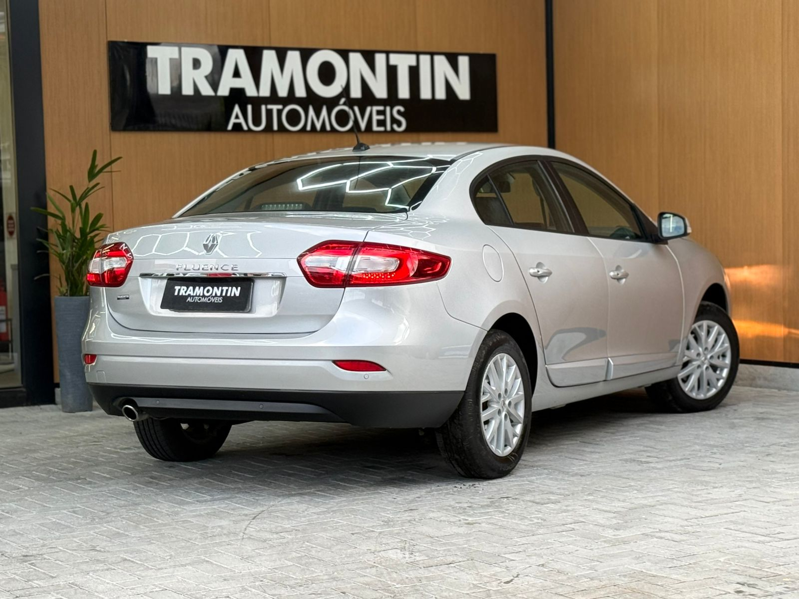 Foto número 609649 do veiculo