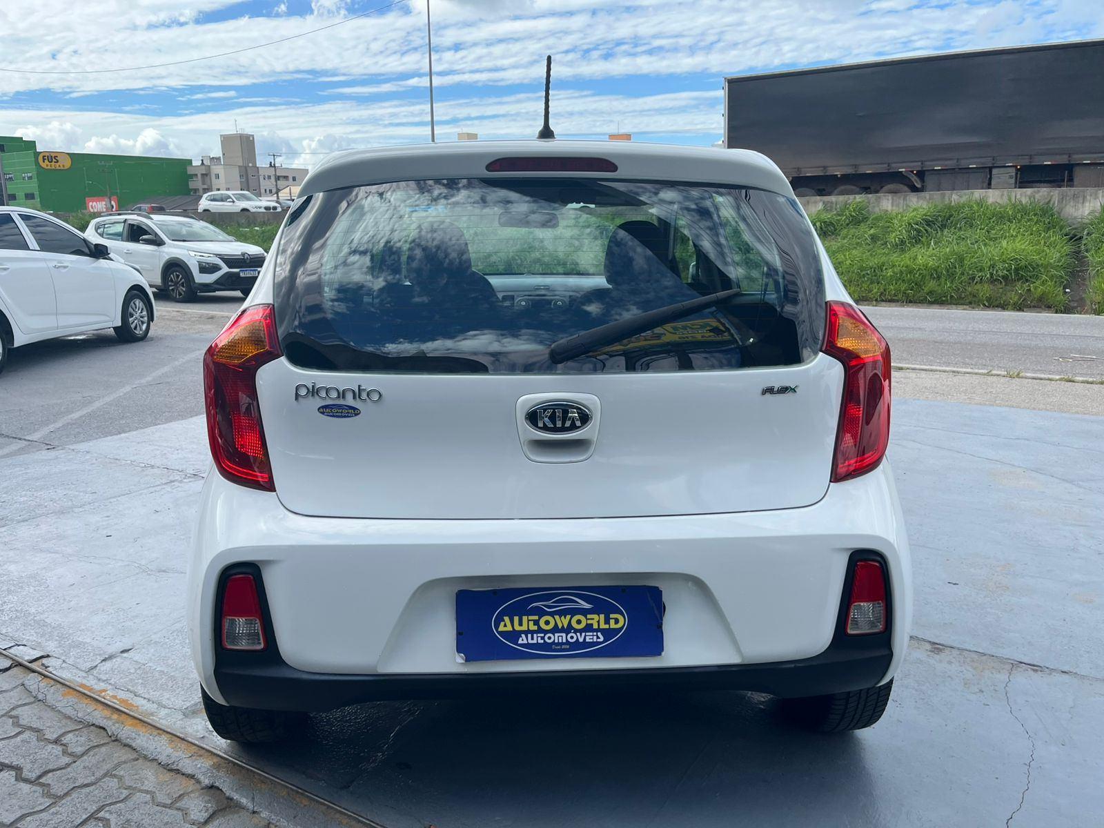 Foto número 618573 do veiculo