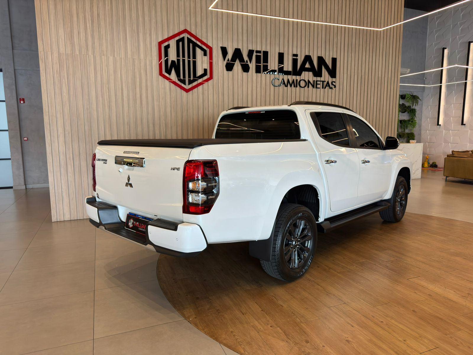 Foto número 606993 do veiculo