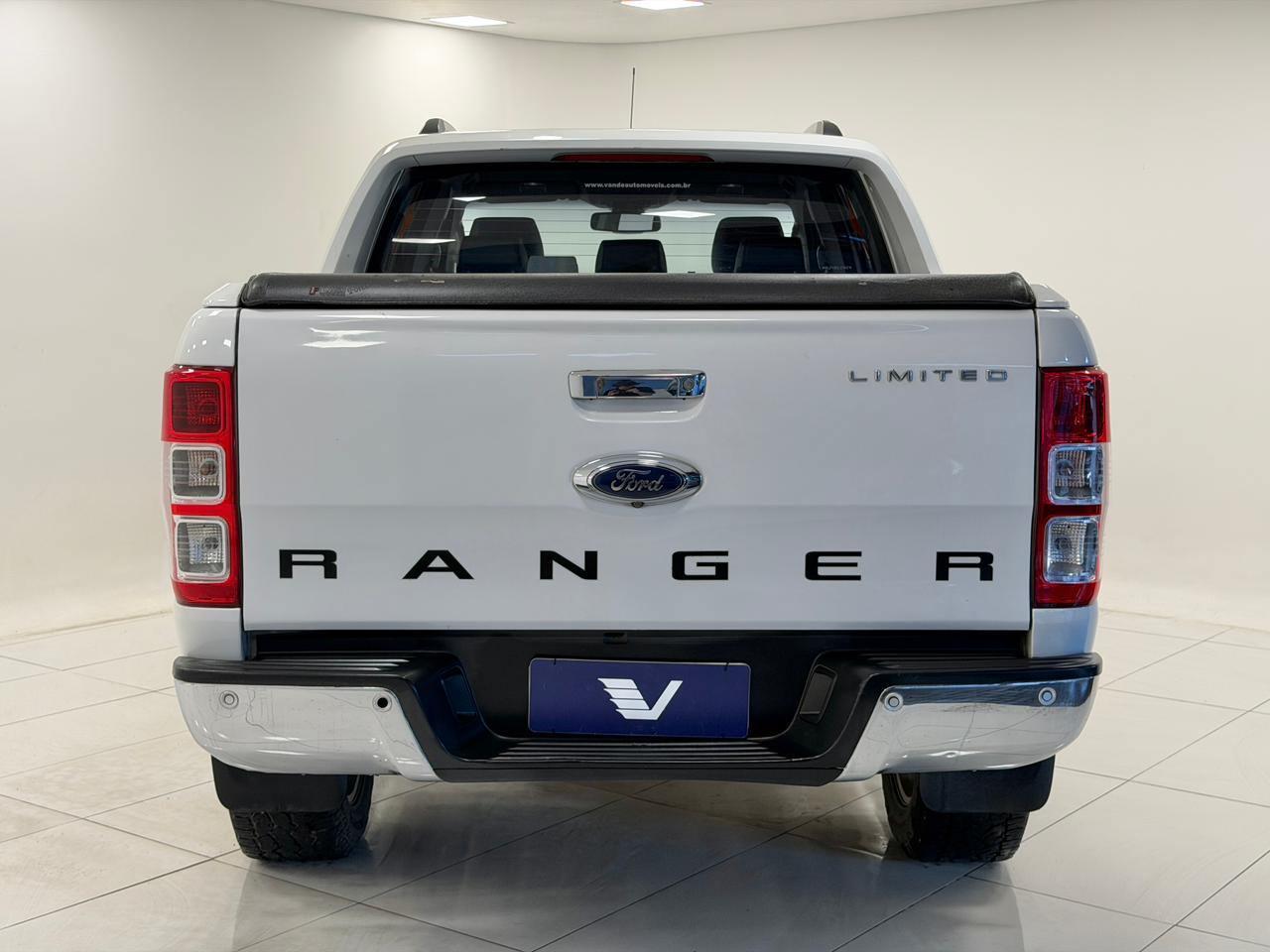 Foto número 623936 do veiculo