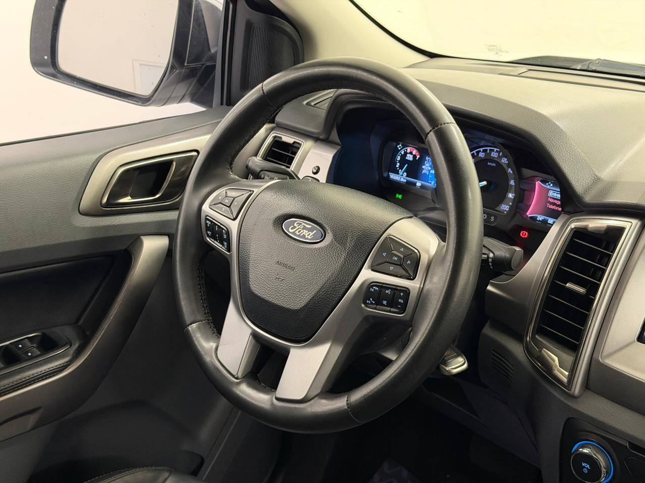 Foto número 623952 do veiculo