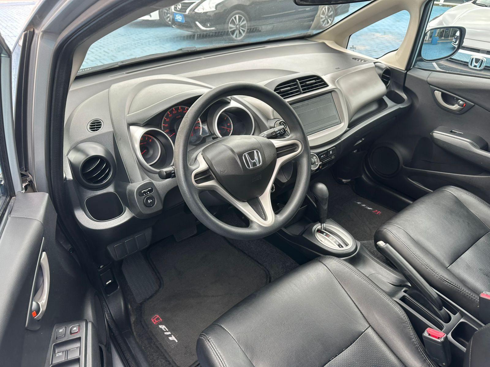 Foto número 616120 do veiculo