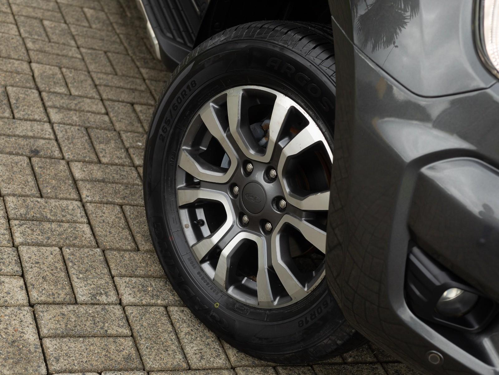 Foto número 601425 do veiculo