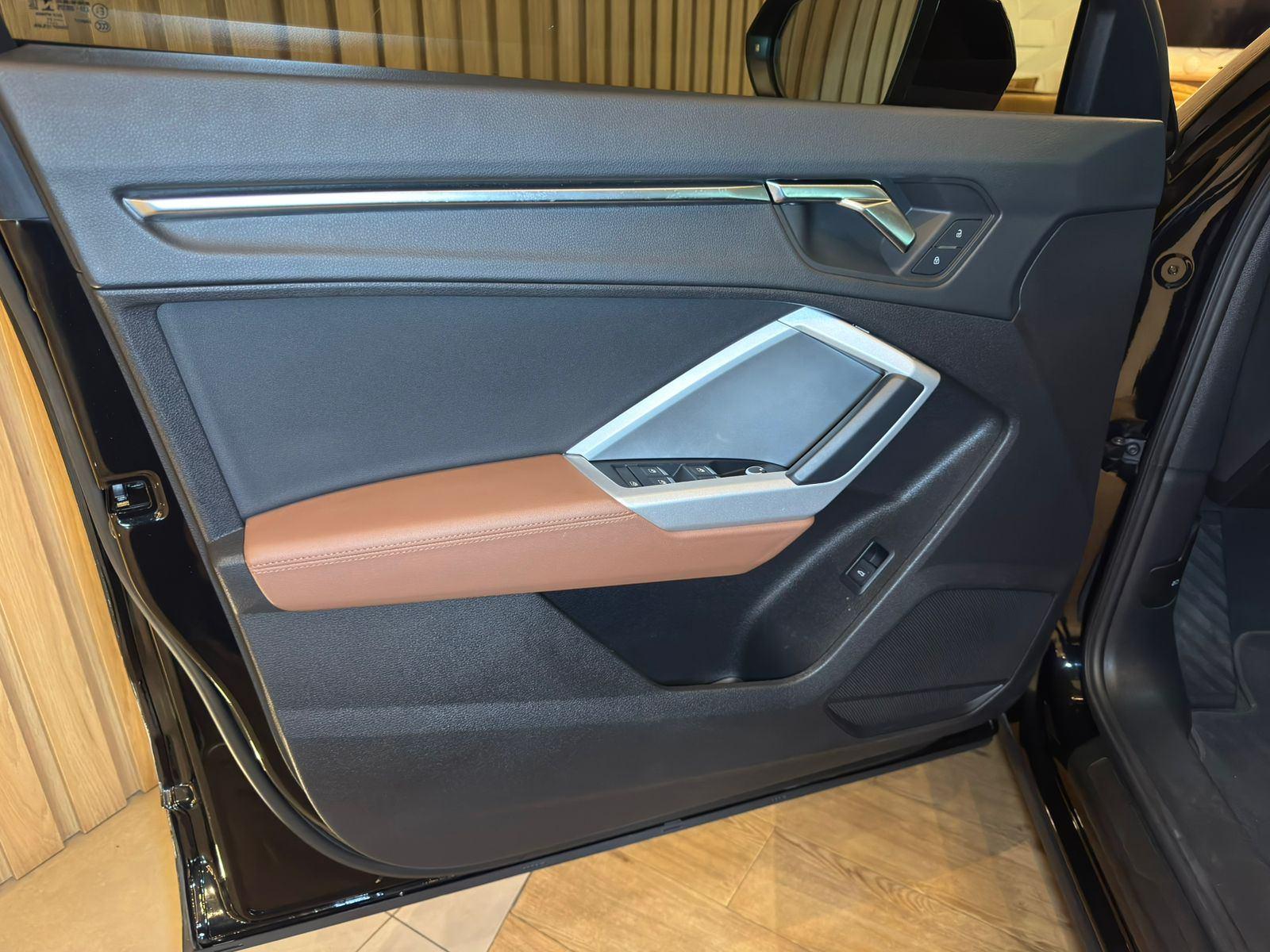 Foto número 606937 do veiculo