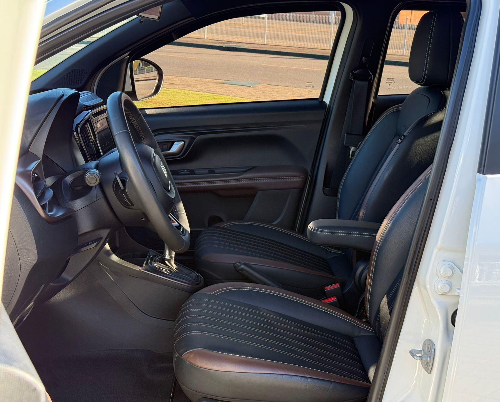 Foto número 604352 do veiculo