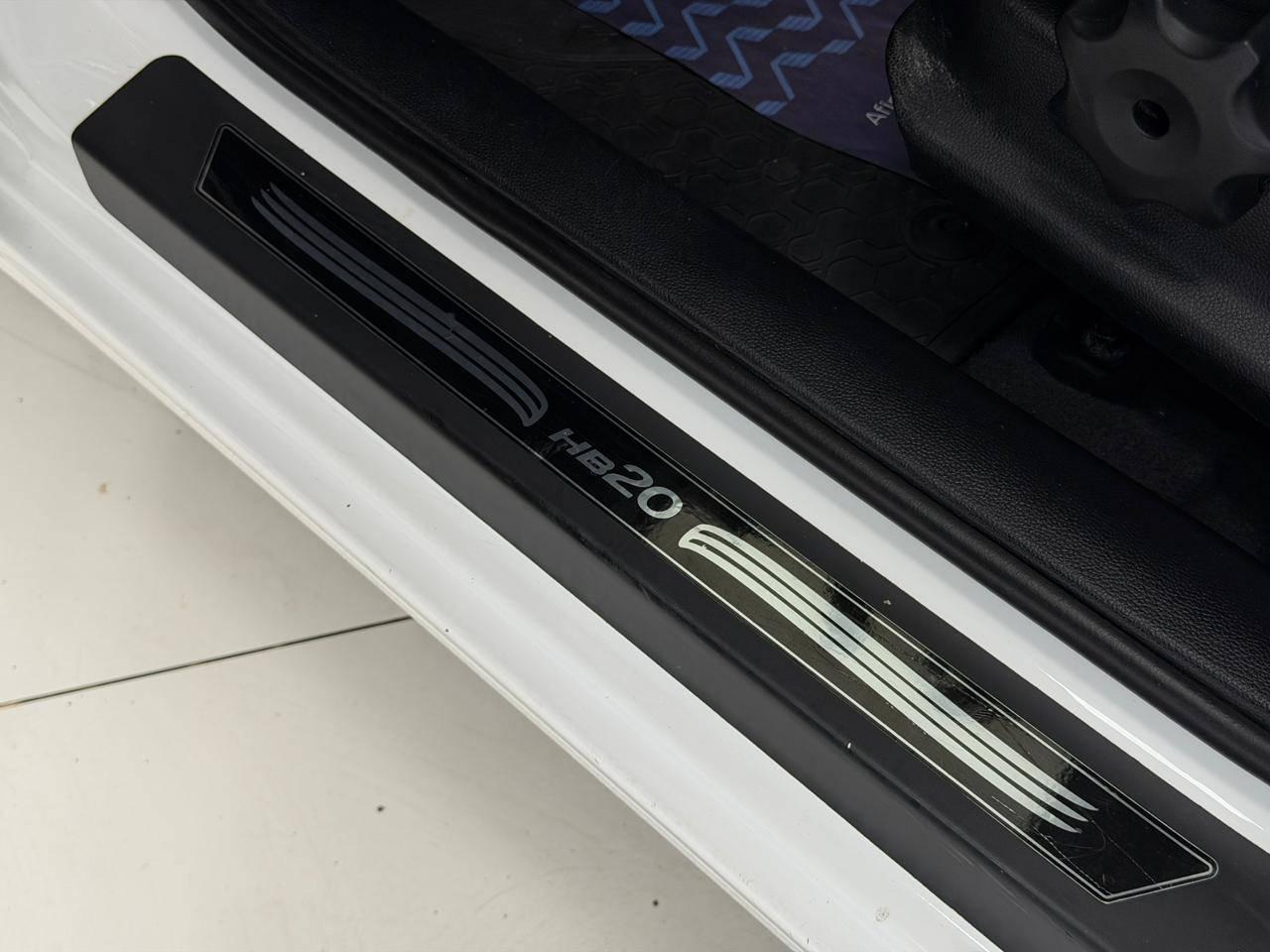 Foto número 600375 do veiculo