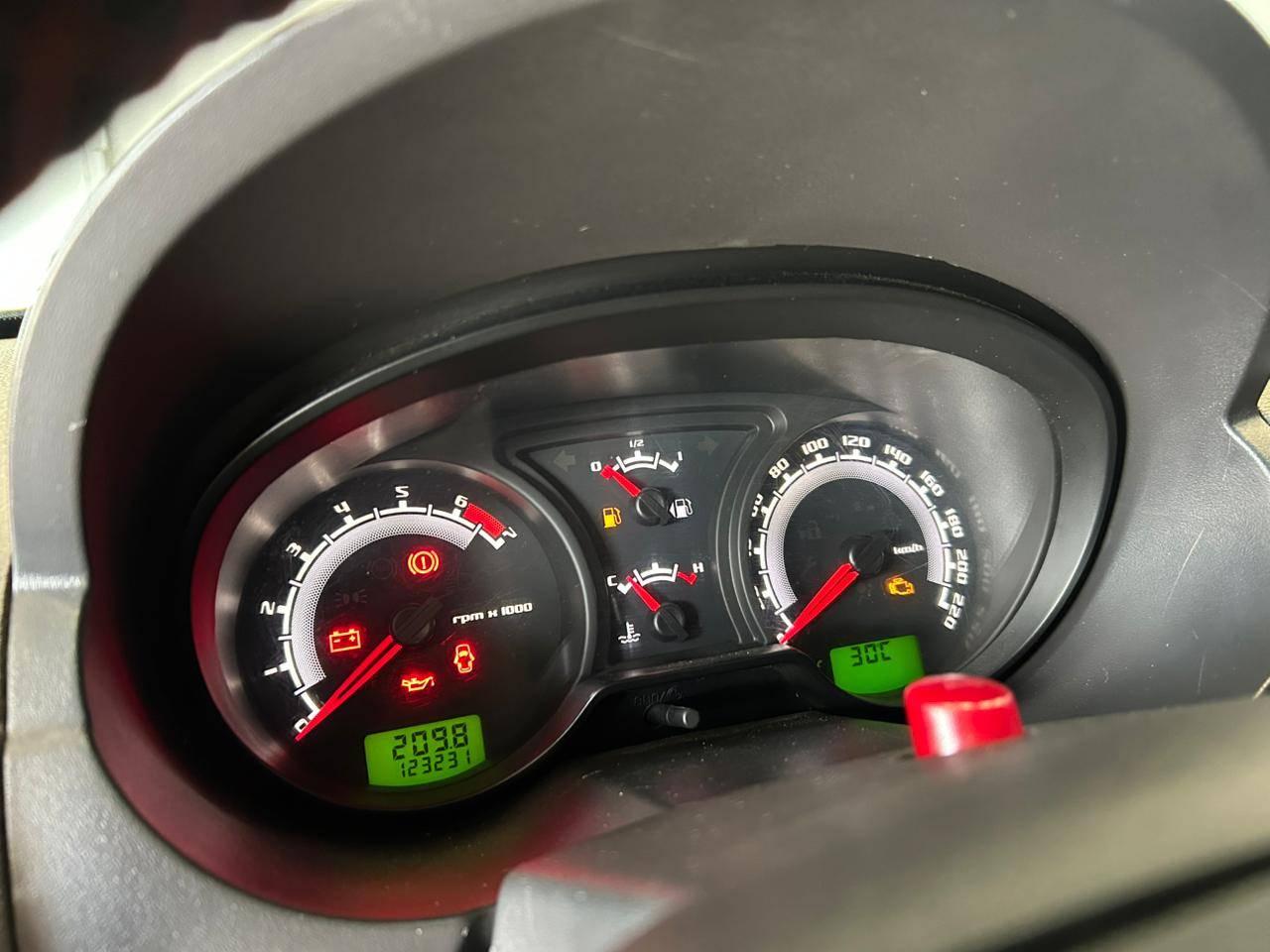 Foto número 602245 do veiculo