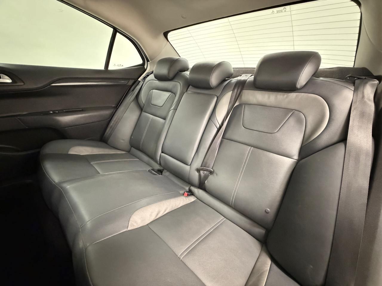 Foto número 597850 do veiculo