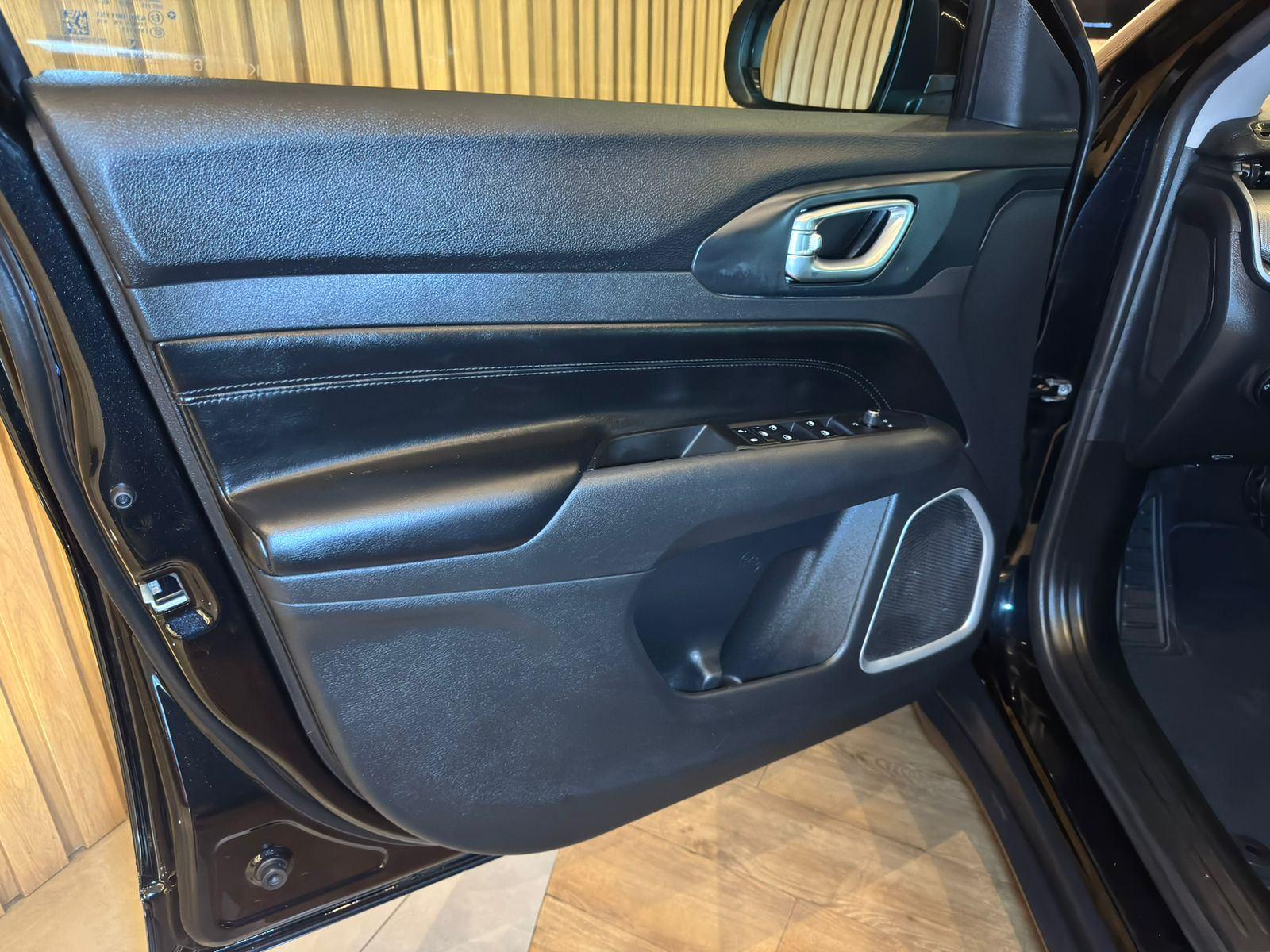 Foto número 608690 do veiculo