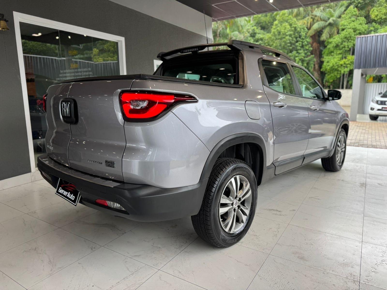 Foto número 616991 do veiculo