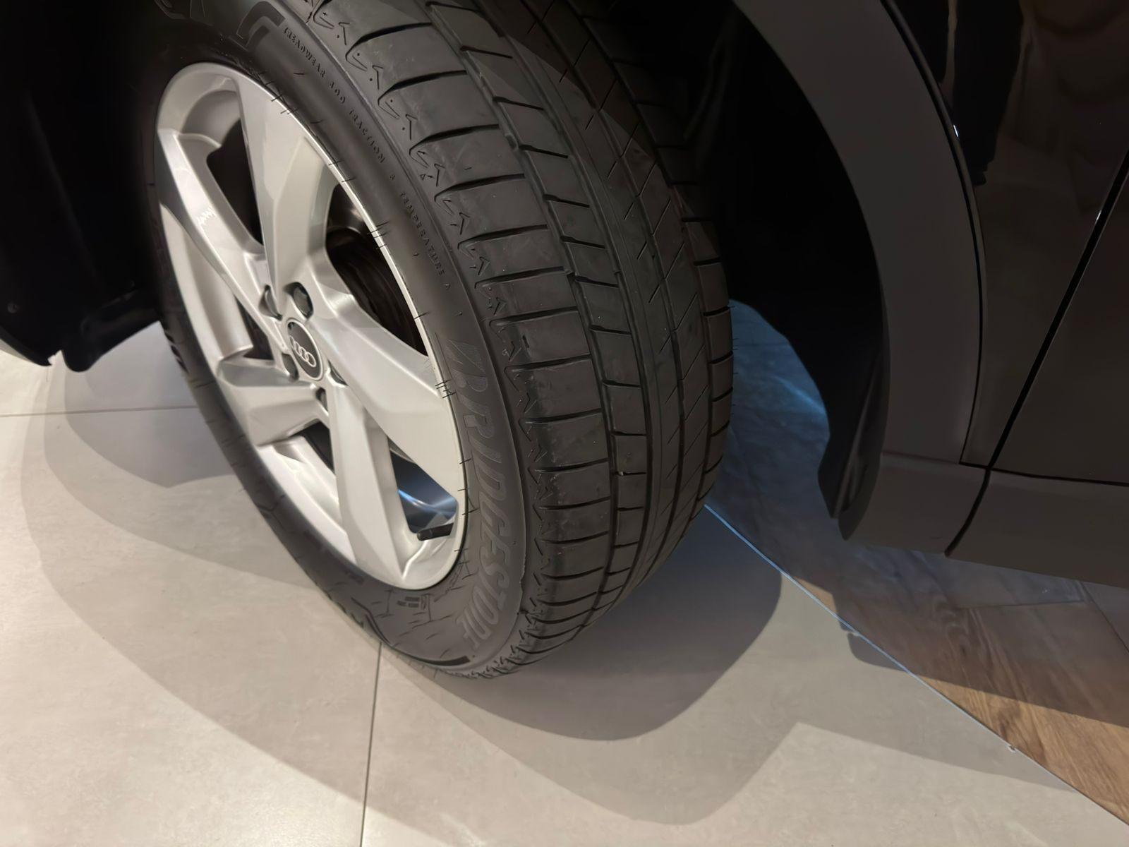 Foto número 606932 do veiculo