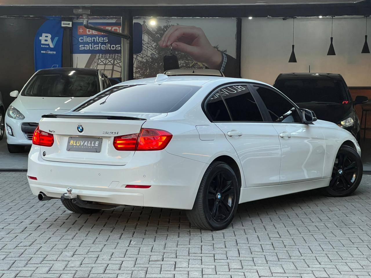 Foto número 609430 do veiculo