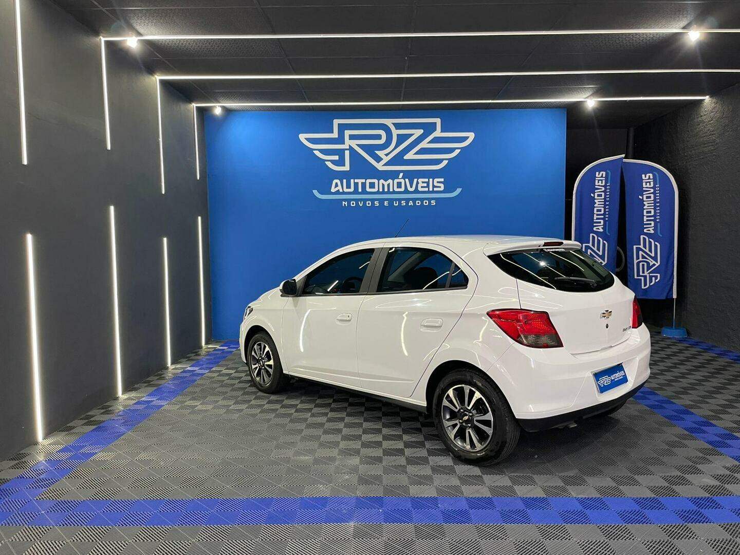 Foto número 675540 do veiculo
