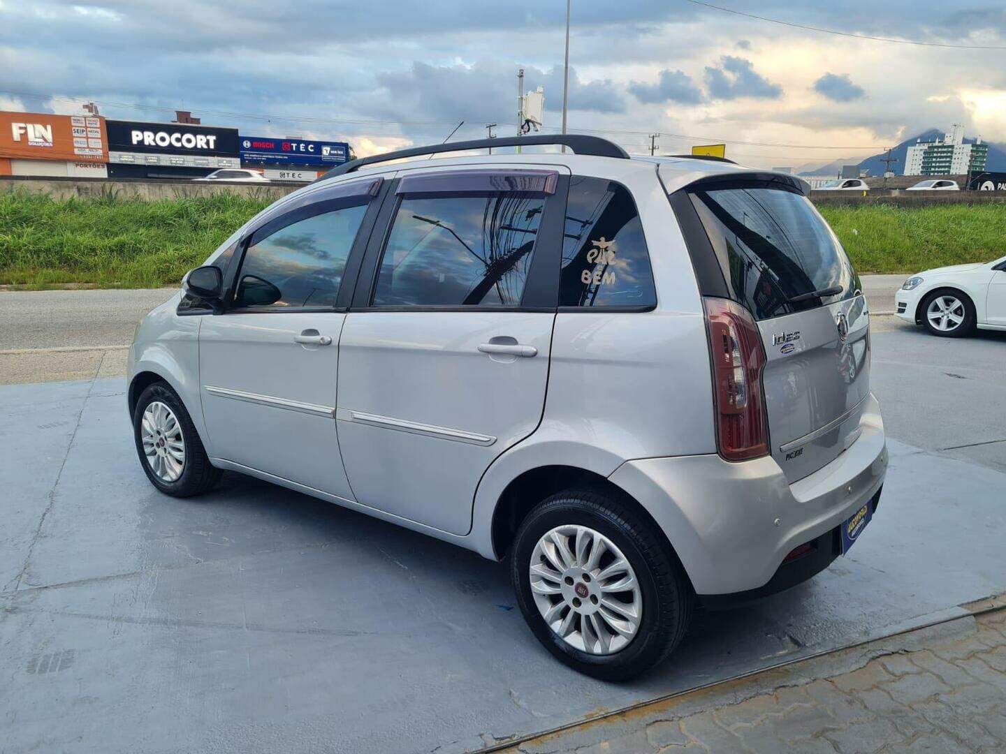 Foto número 646742 do veiculo