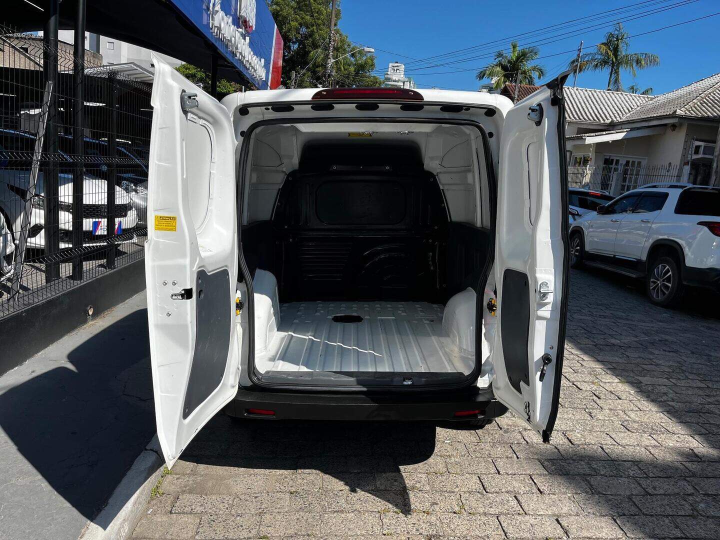 Foto número 683365 do veiculo