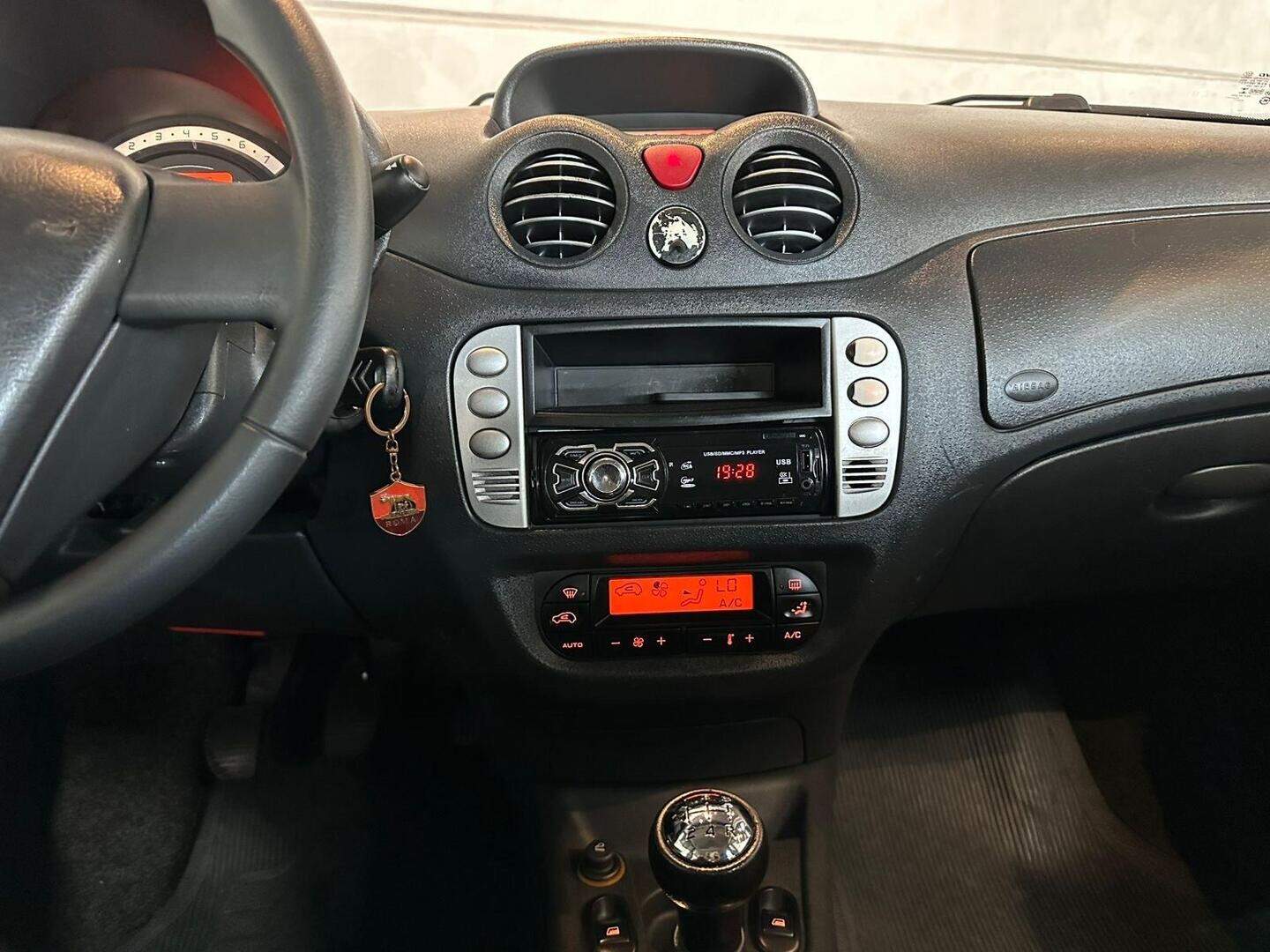 Foto número 689795 do veiculo