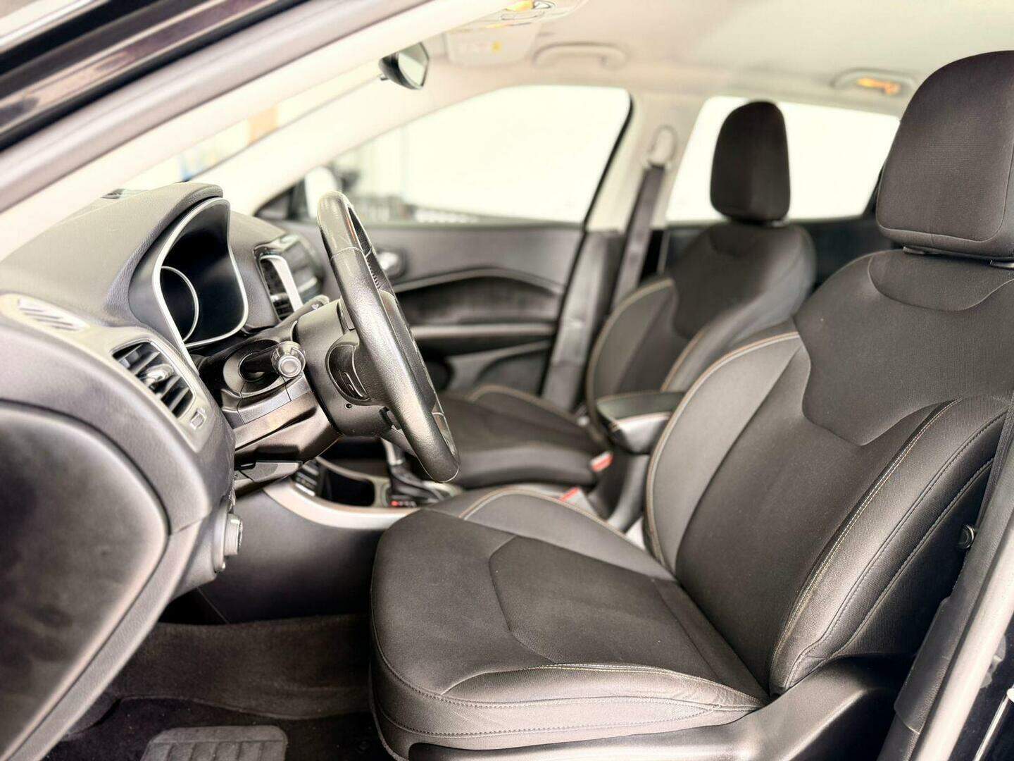 Foto número 695713 do veiculo