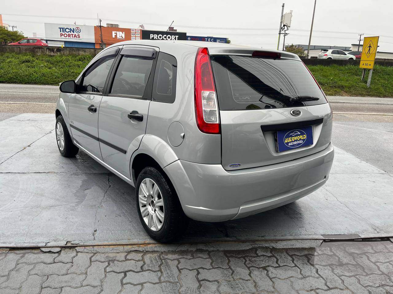 Foto número 748576 do veiculo